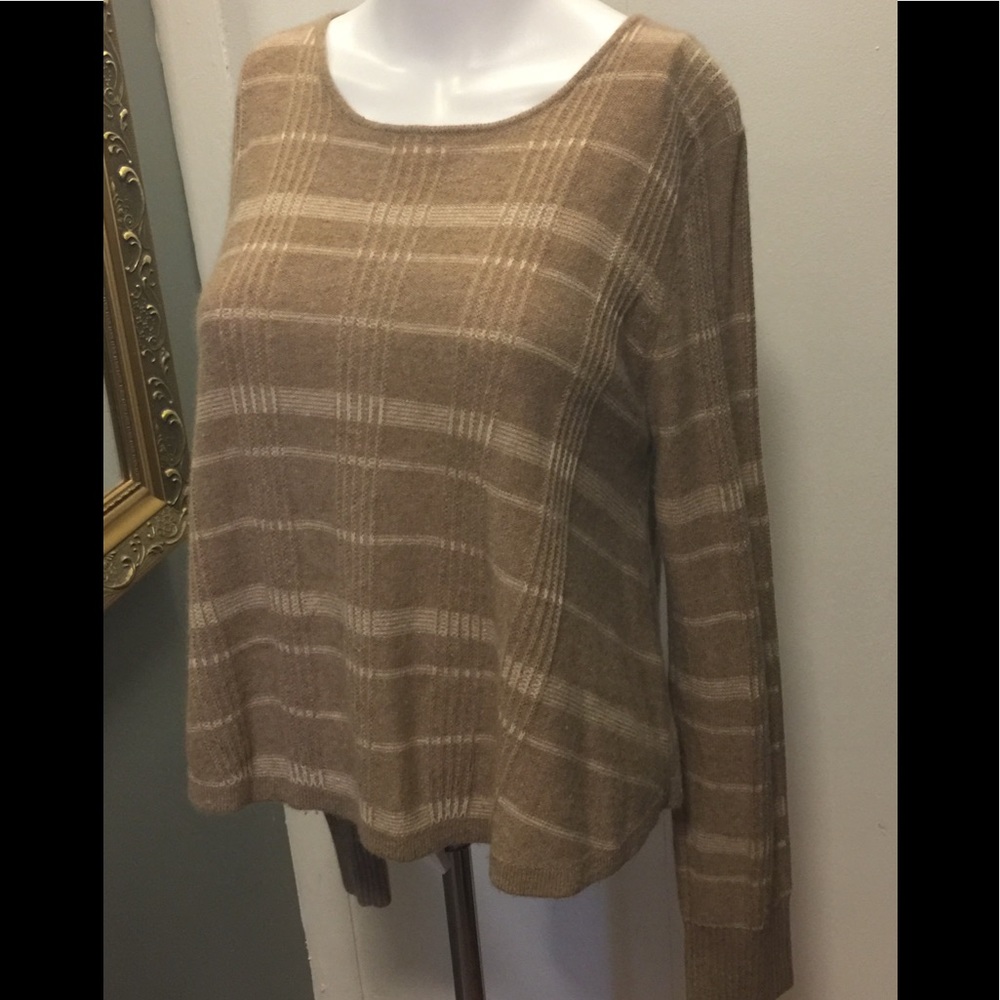 Beautiful Cashmere Crop Sweater Like New
